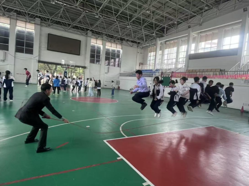 跳绳3.jpg